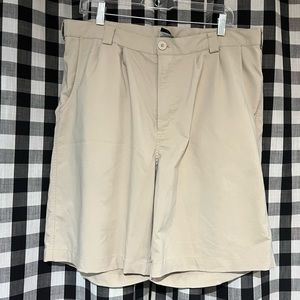 Under Armour Men's Chino Golf Shorts Size 38 Beige Shorts